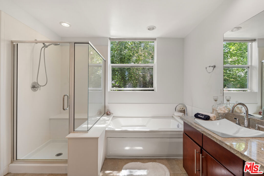 14412 Killion St Unit: 205