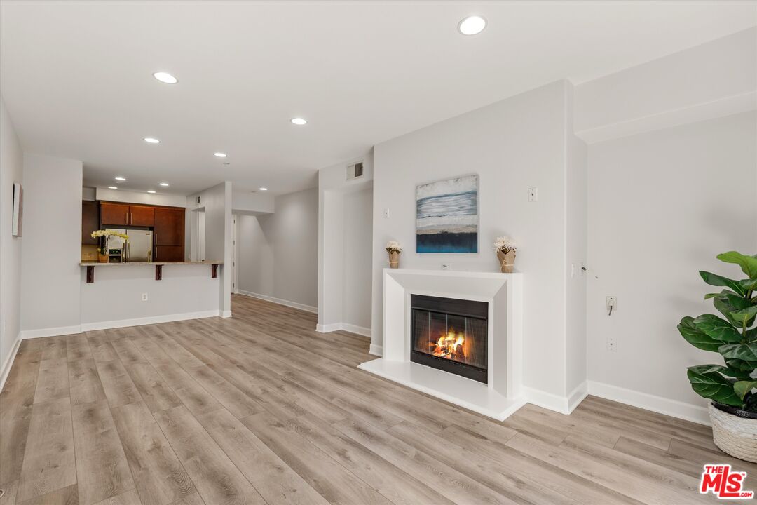 14412 Killion St Unit: 205