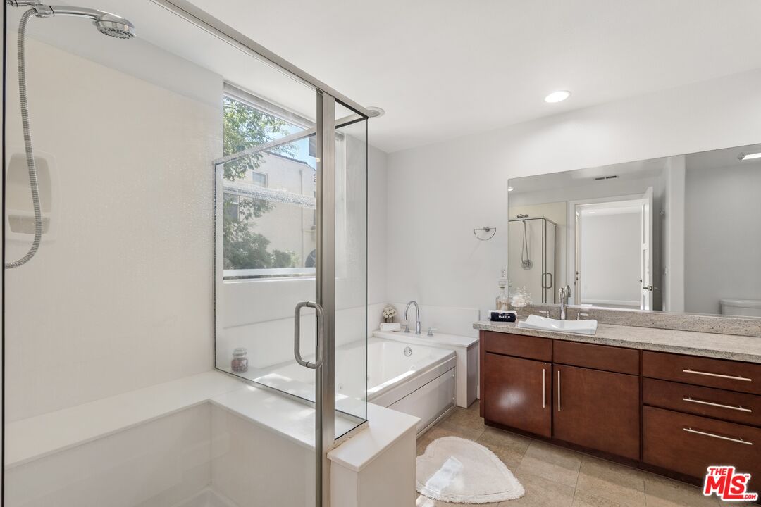14412 Killion St Unit: 205