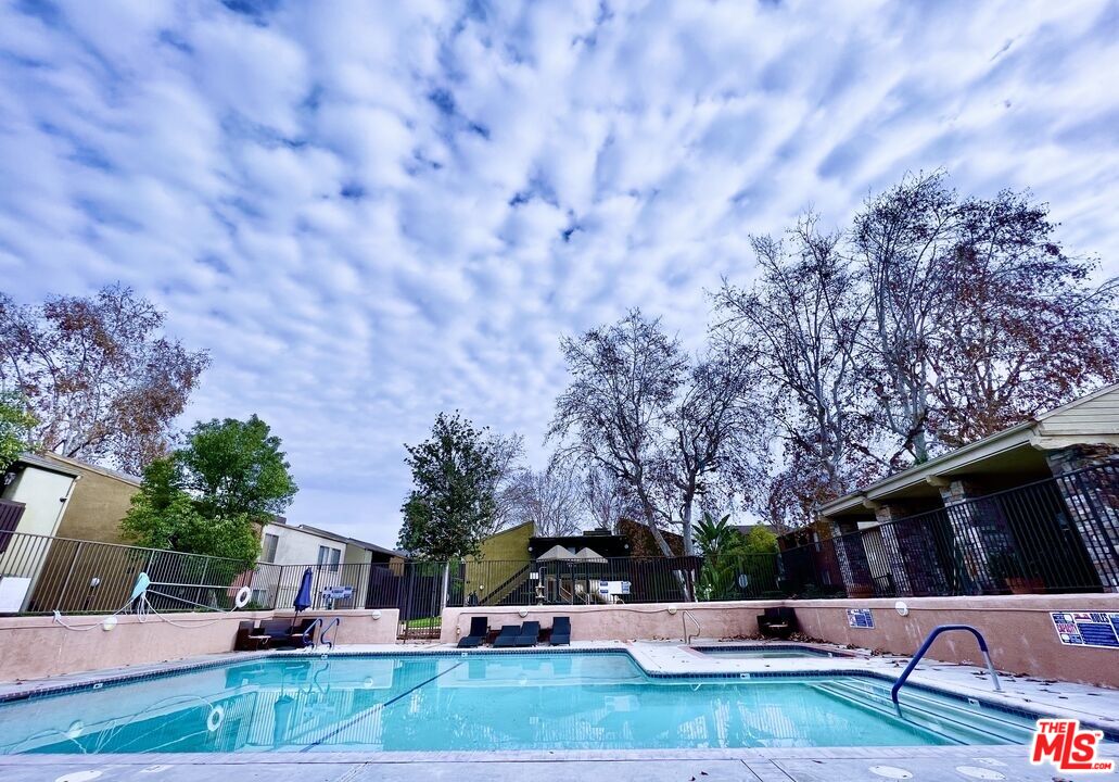 18350 Hatteras St Unit: 253