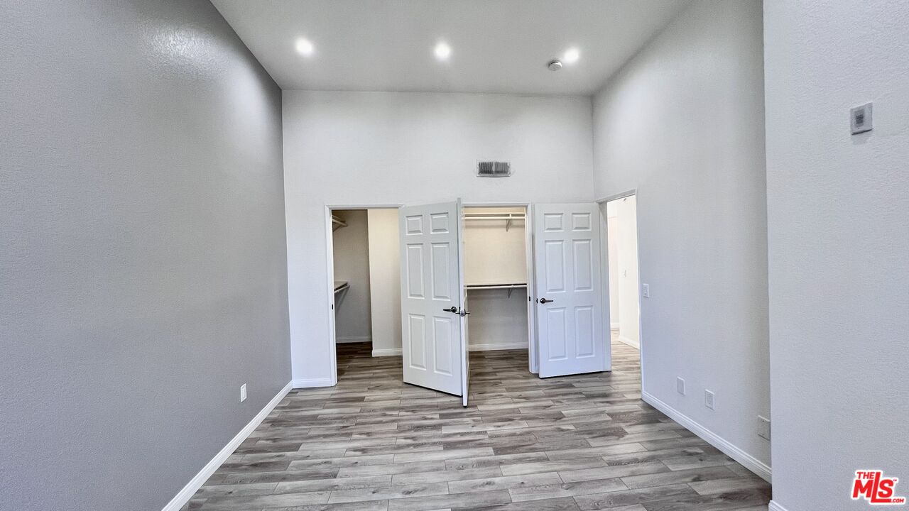 5420 Sylmar Ave Unit: 314