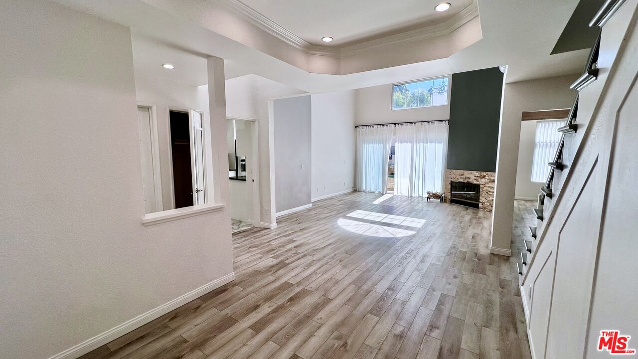 5420 Sylmar Ave Unit: 314