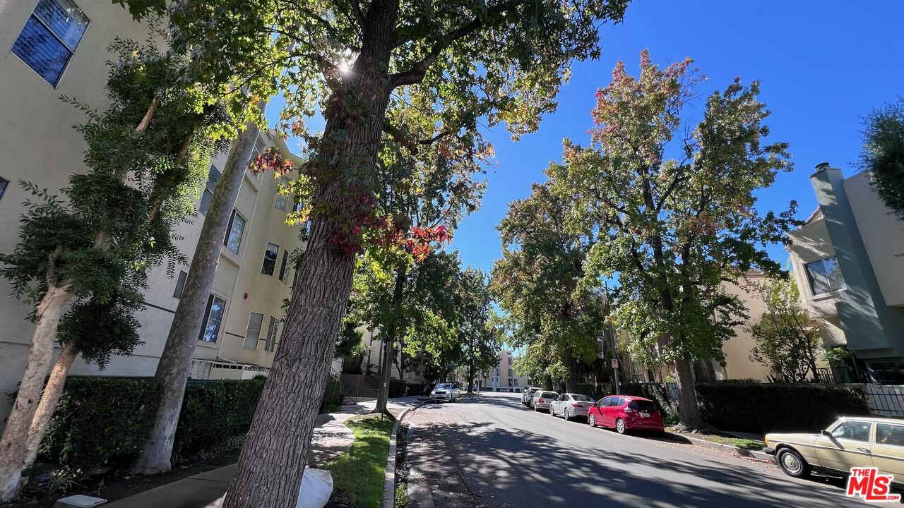 5420 Sylmar Ave Unit: 314