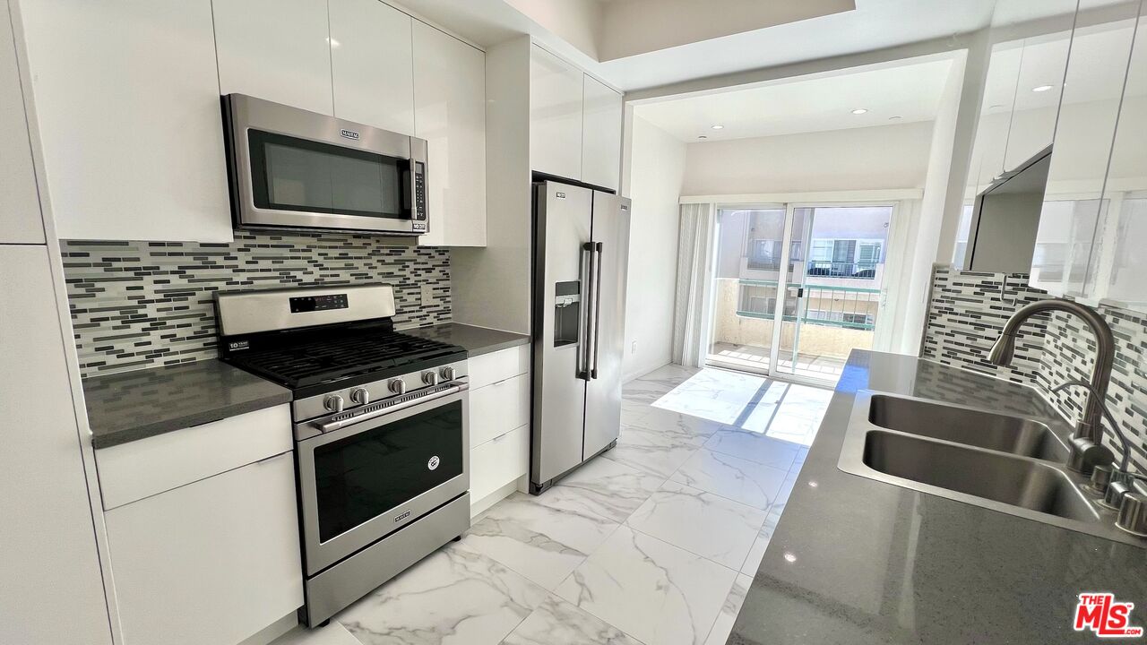 5420 Sylmar Ave Unit: 314