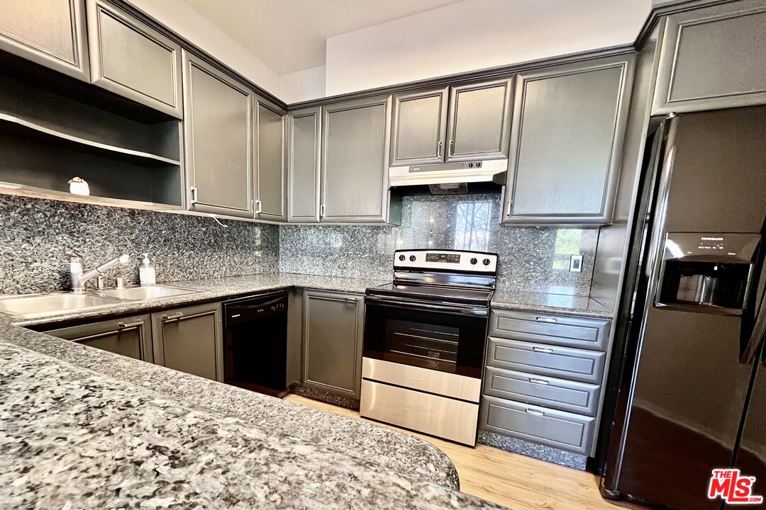 8960 Cynthia St Unit: 109