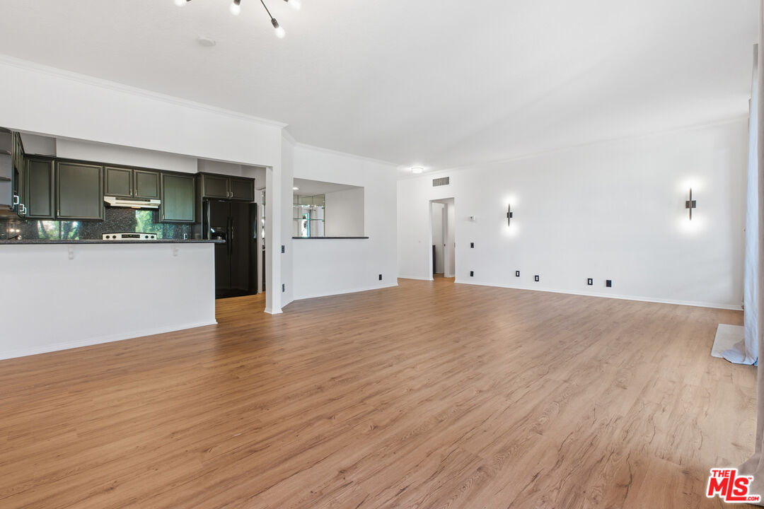 8960 Cynthia St Unit: 109