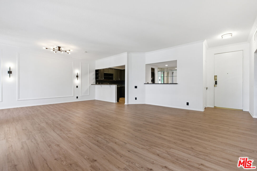 8960 Cynthia St Unit: 109