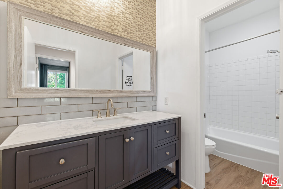 8960 Cynthia St Unit: 109