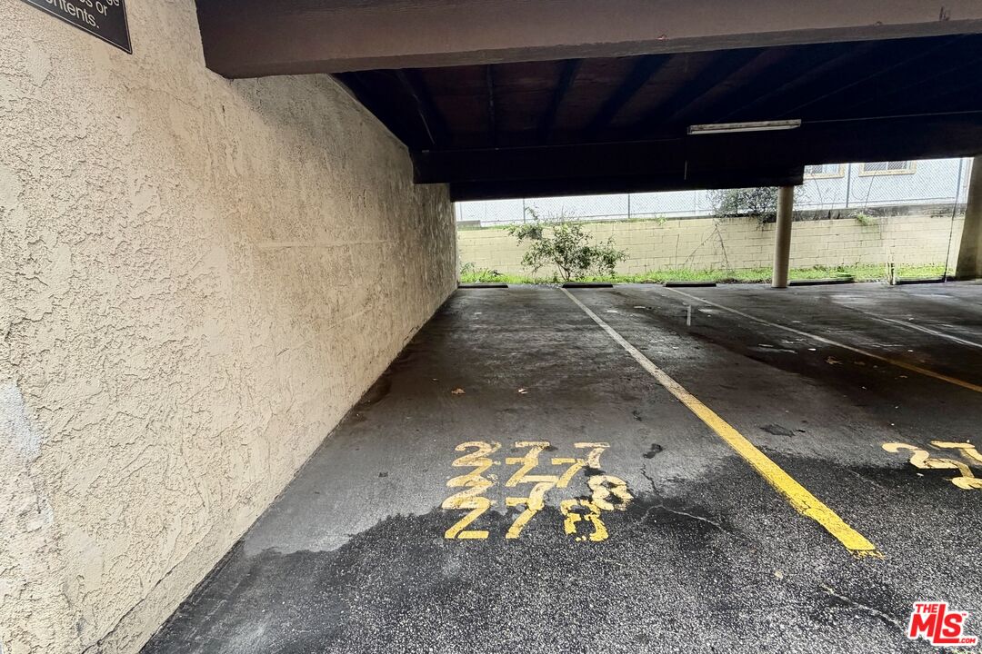 18350 Hatteras St Unit: 253