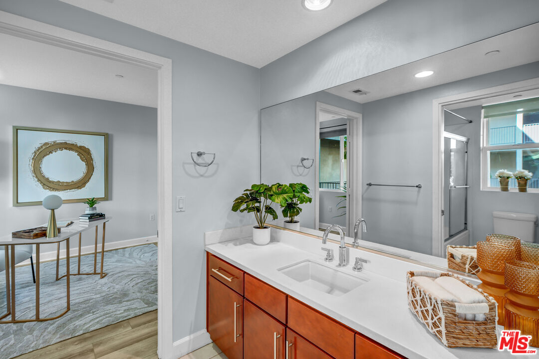 14412 Killion St Unit: 205