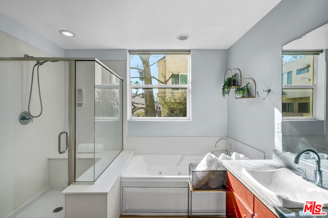 14412 Killion St Unit: 205