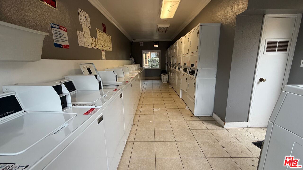 18350 Hatteras St Unit: 253