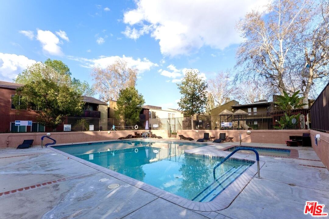 18350 Hatteras St Unit: 253