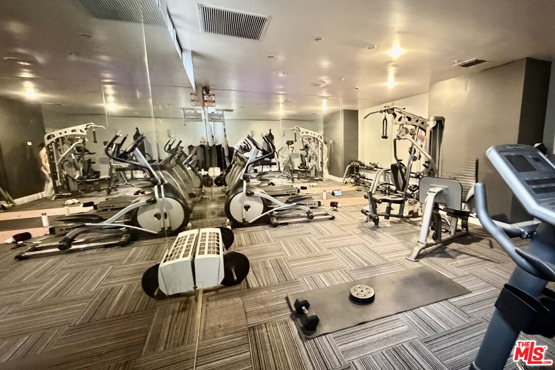 18350 Hatteras St Unit: 253