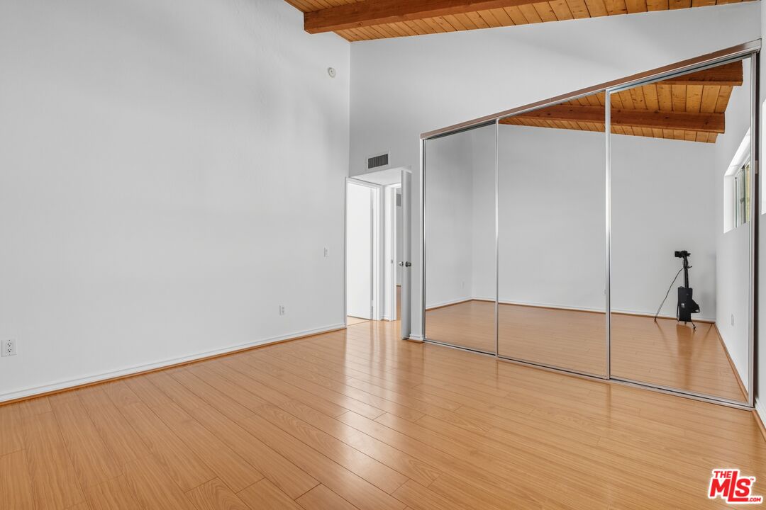 18350 Hatteras St Unit: 253