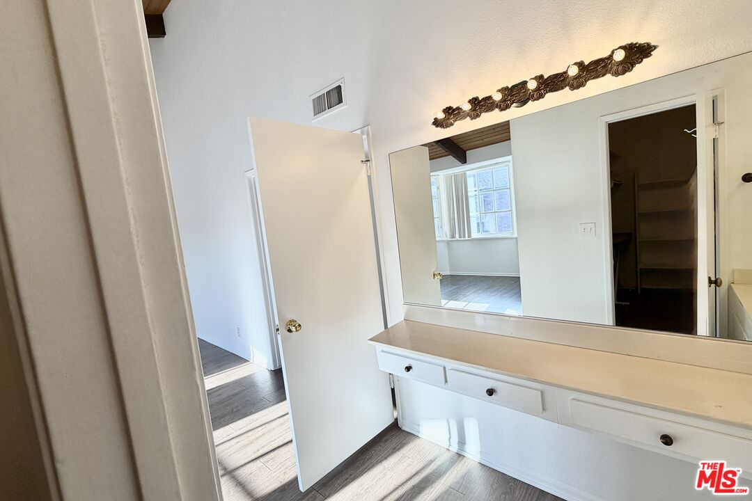 5420 Lindley Ave Unit: 21