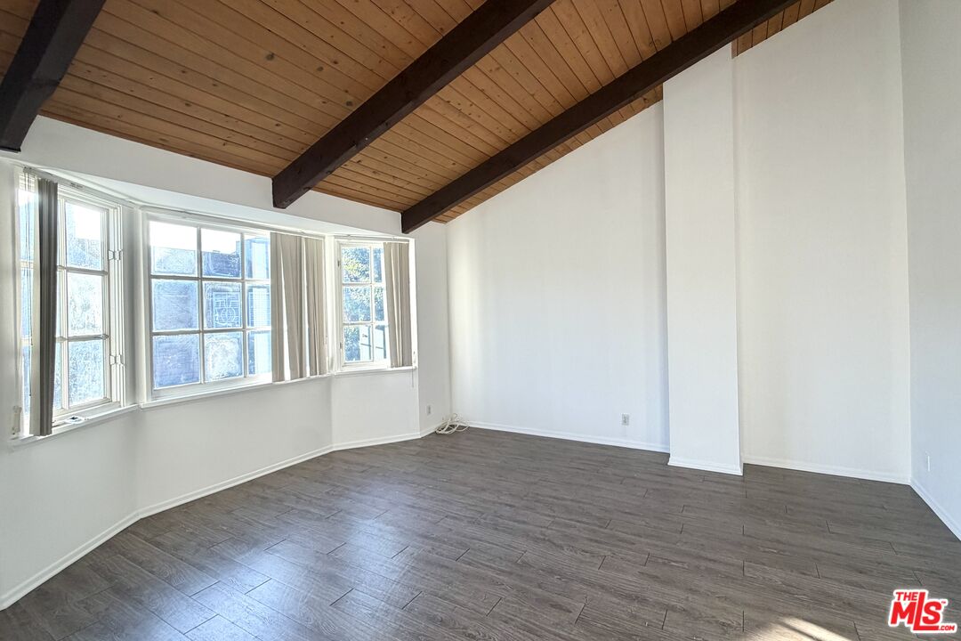 5420 Lindley Ave Unit: 21