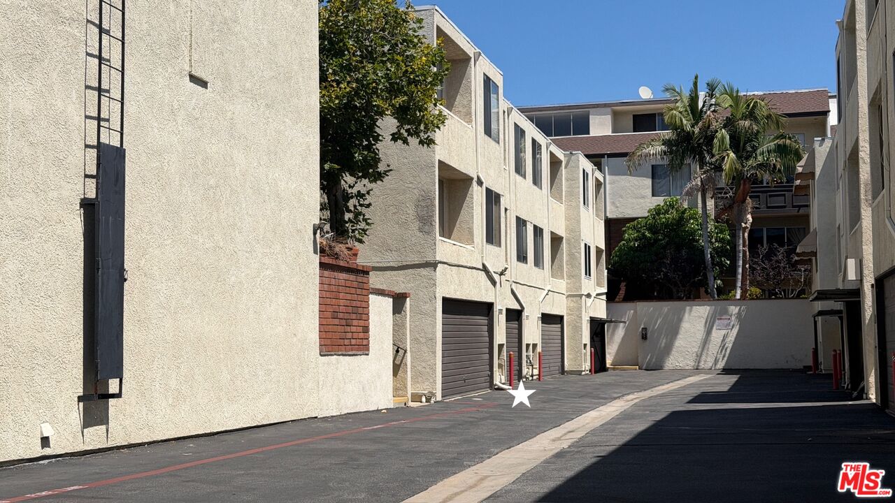 5420 Lindley Ave Unit: 21