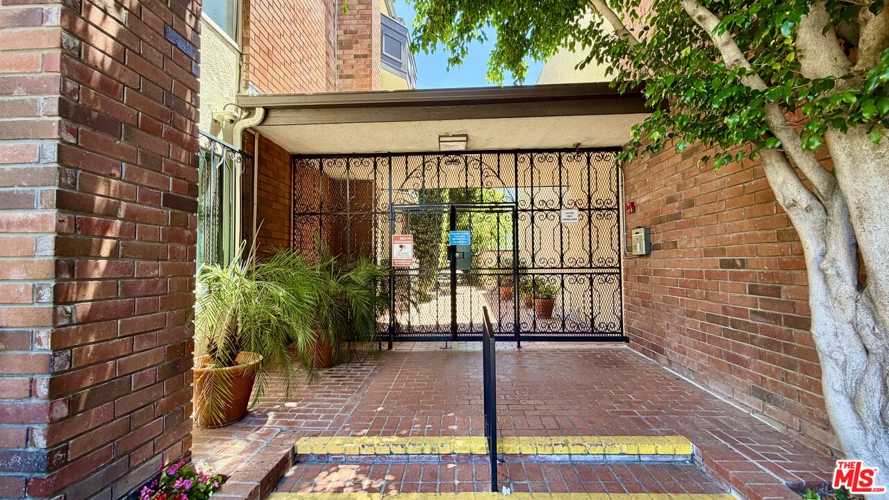 5420 Lindley Ave Unit: 21