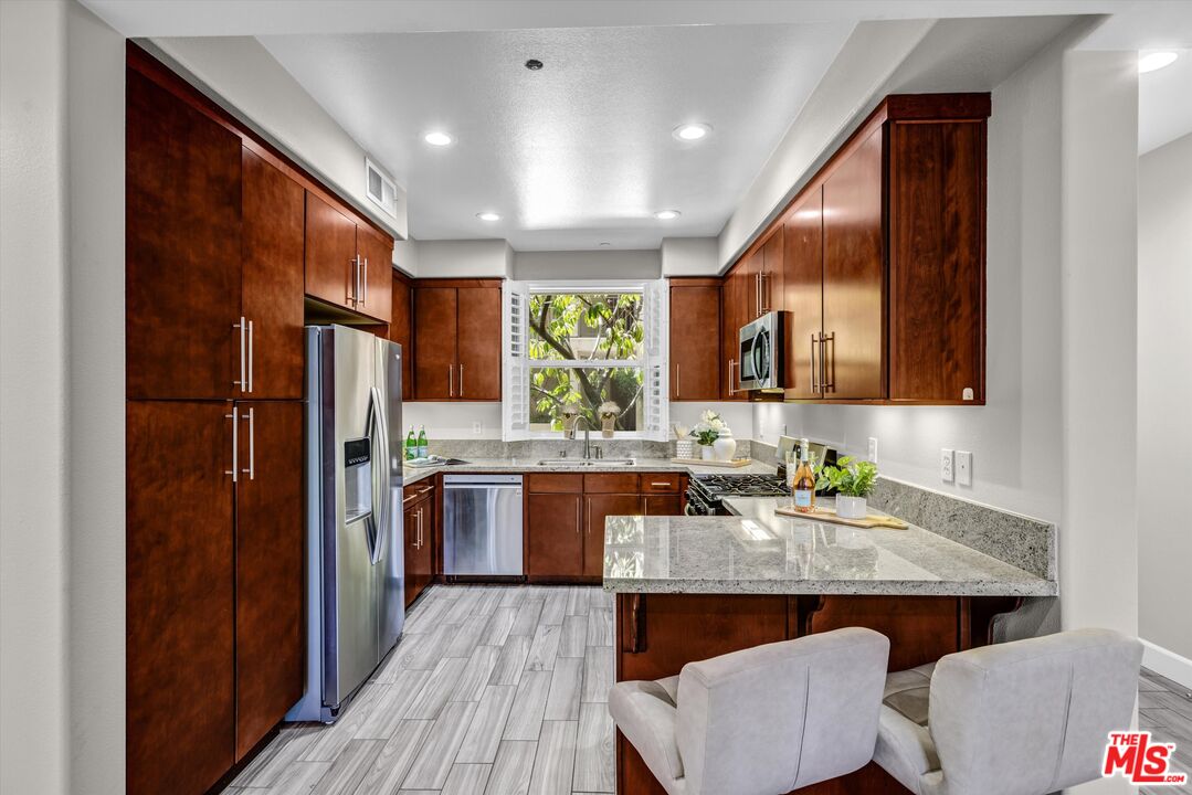 14412 Killion St Unit: 110