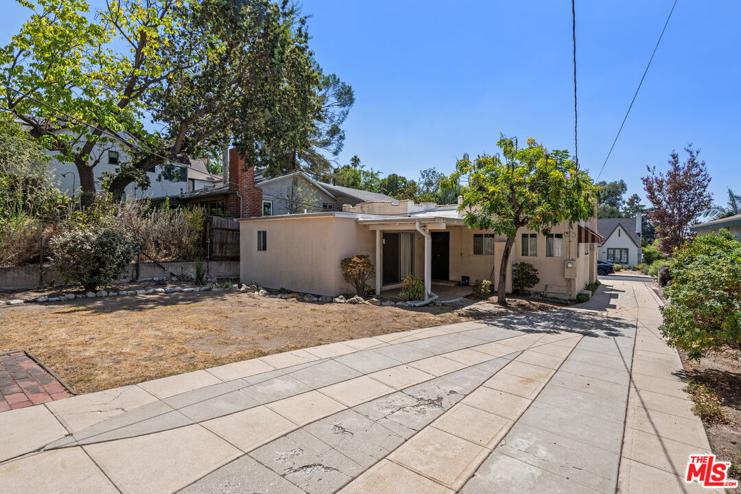 1265 Hill Dr