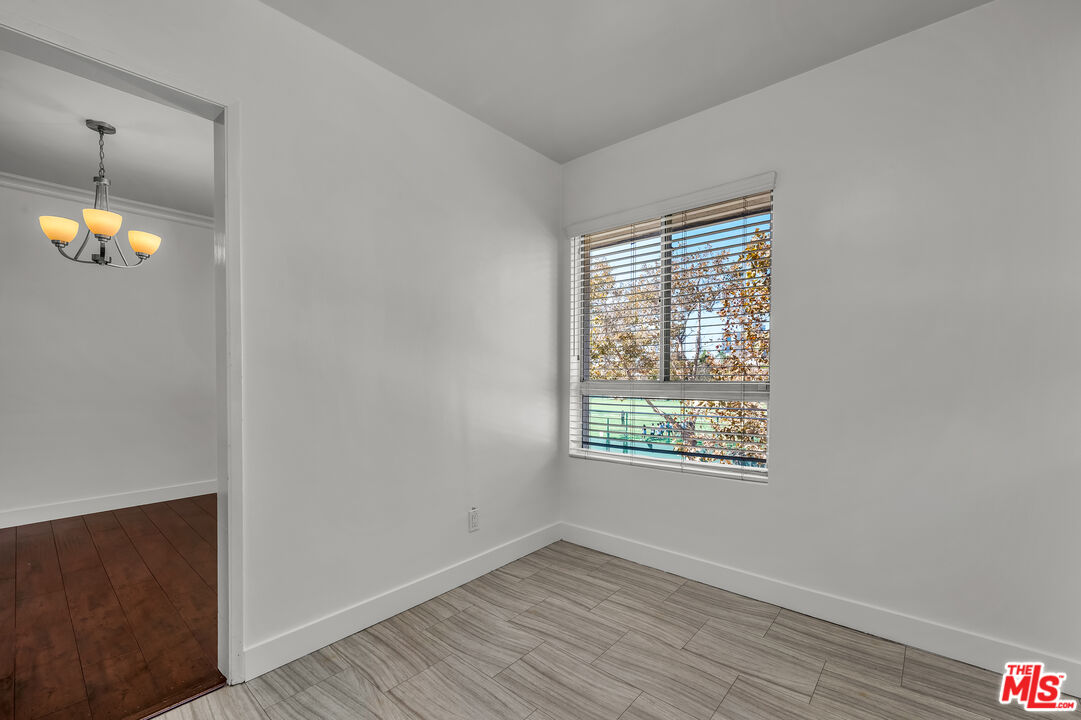 248 S Rexford Dr Unit: 4