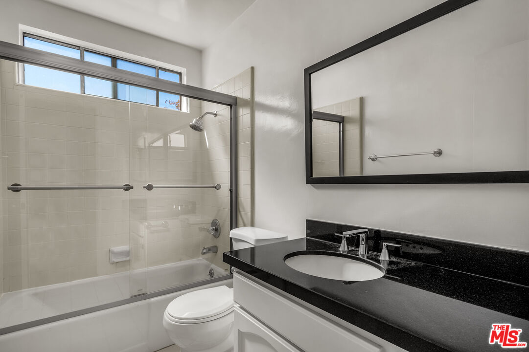 248 S Rexford Dr Unit: 4