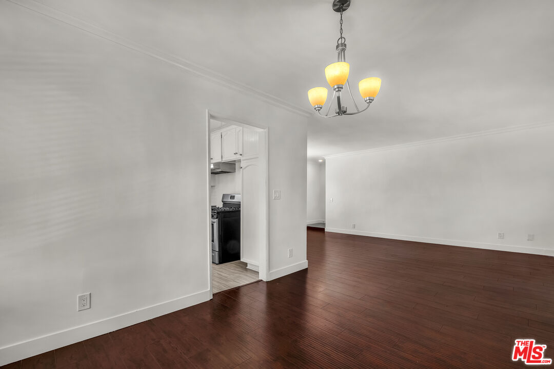 248 S Rexford Dr Unit: 4