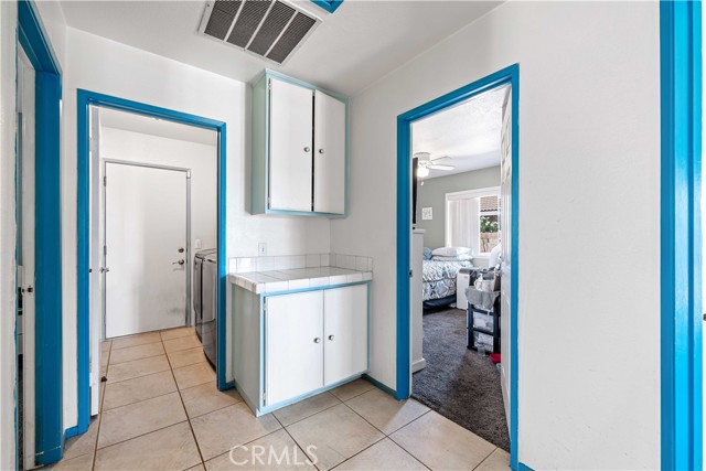 3725 Cocina LN
