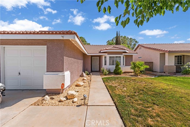 3725 Cocina LN