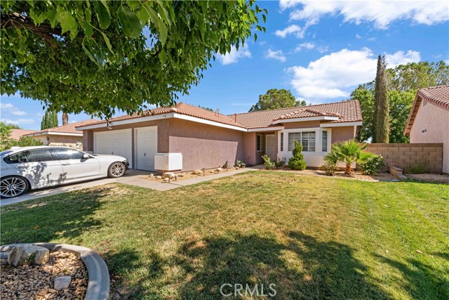 3725 Cocina LN