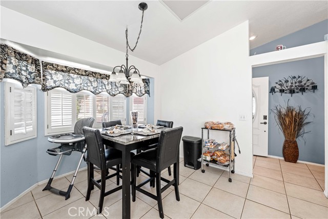3725 Cocina LN