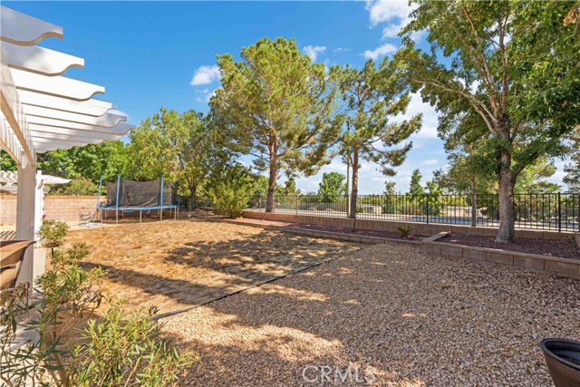 3725 Cocina LN