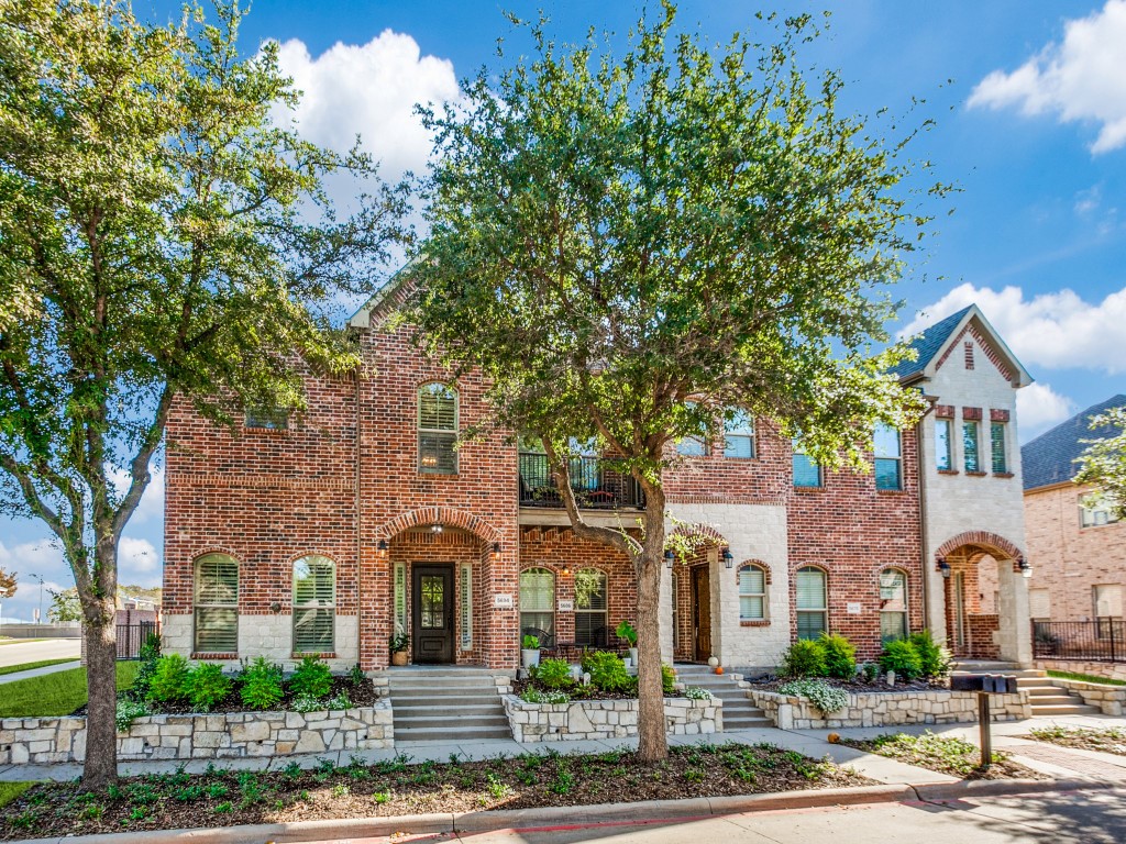 5694 Grosseto Drive
