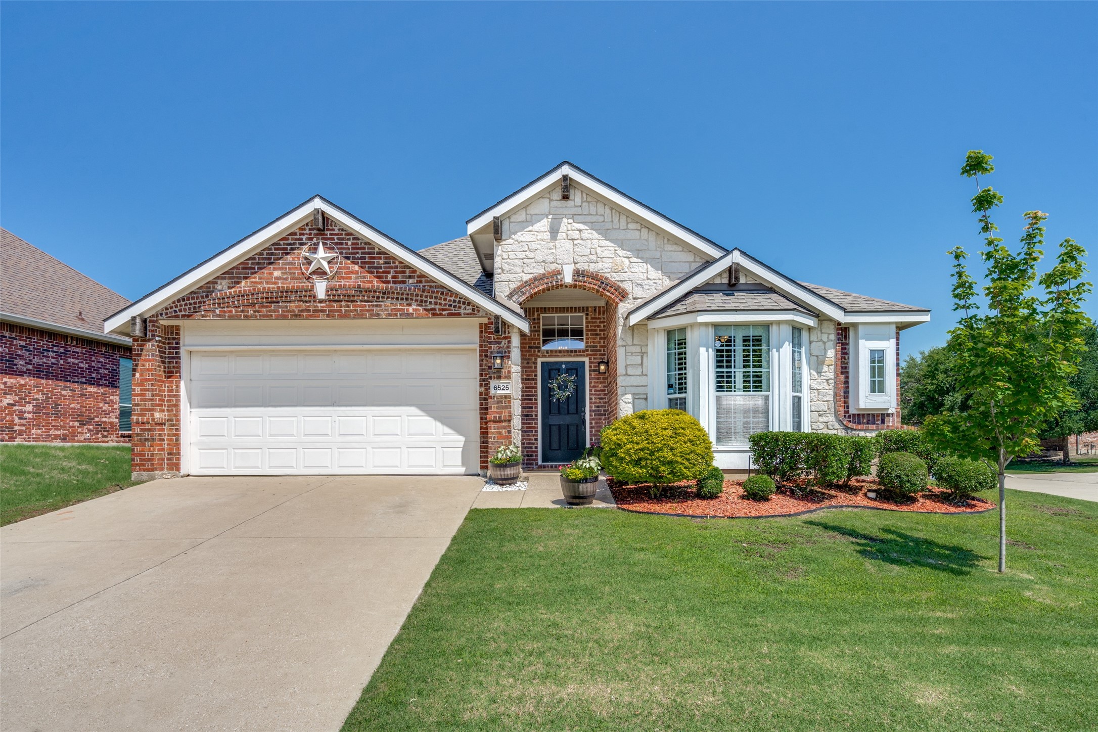 6525 Lakewood Drive
