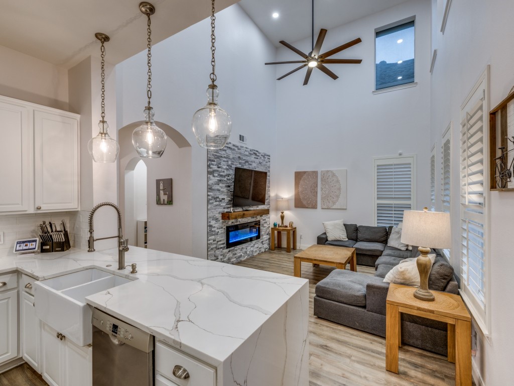 2835 Bandolier Lane