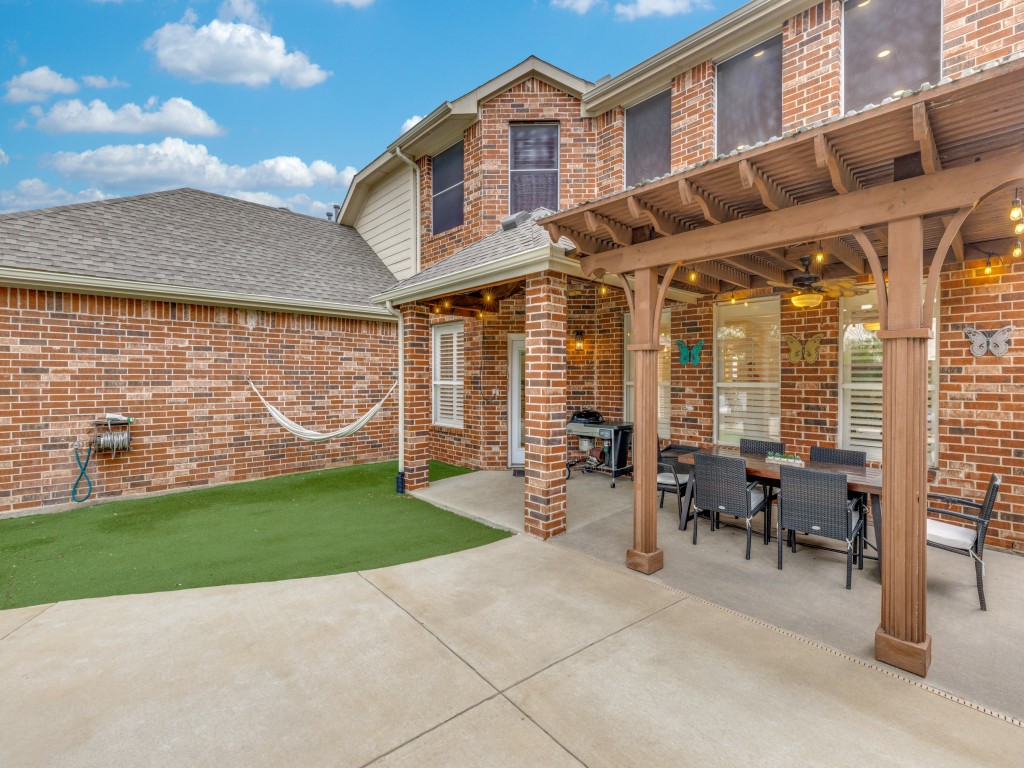2835 Bandolier Lane