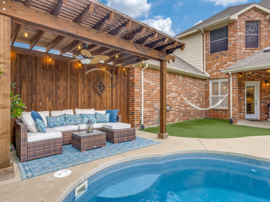 2835 Bandolier Lane