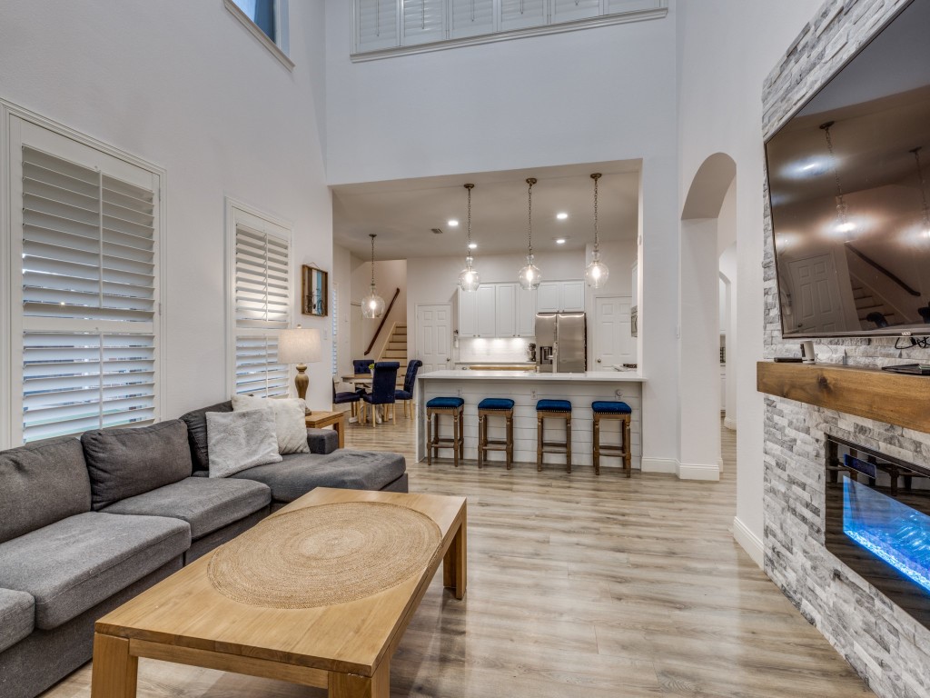 2835 Bandolier Lane