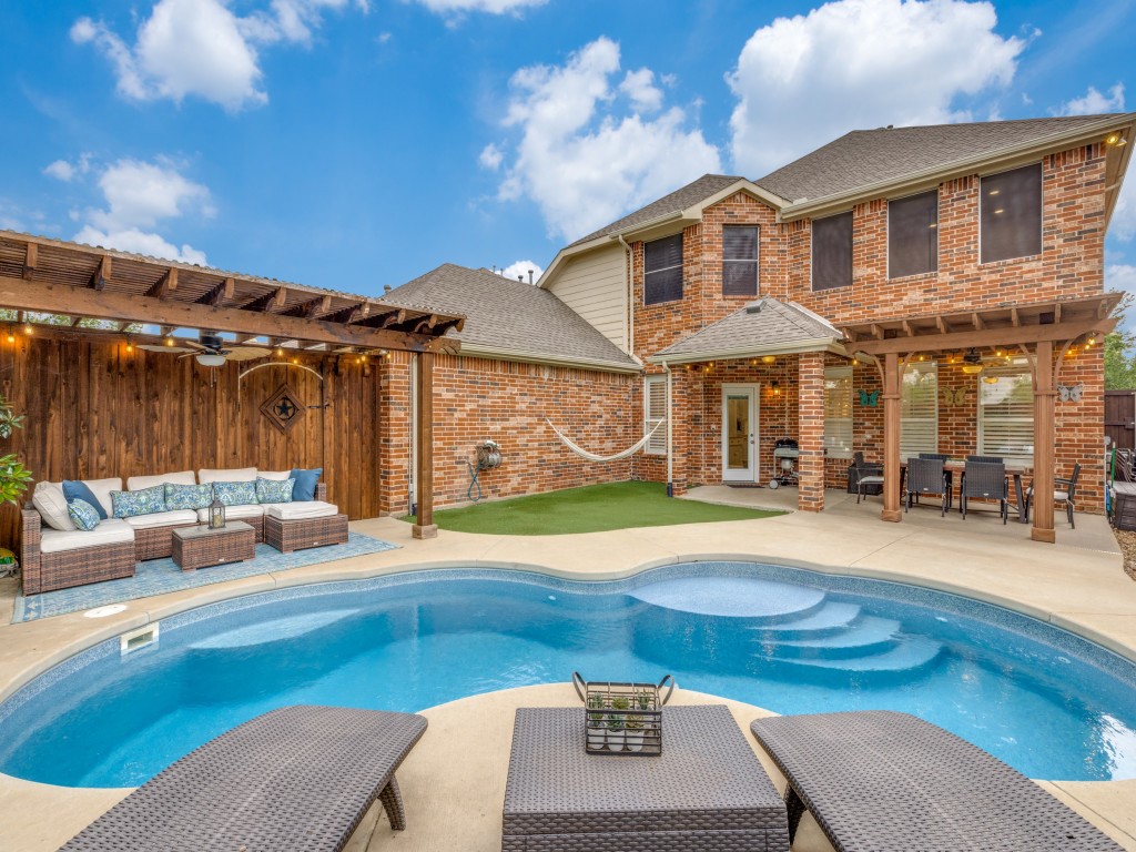 2835 Bandolier Lane
