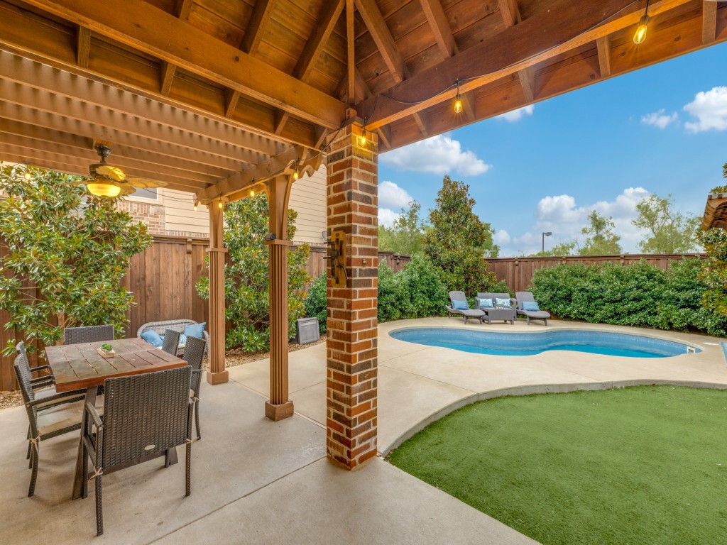 2835 Bandolier Lane