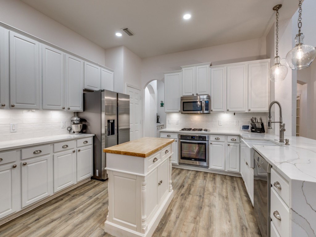 2835 Bandolier Lane