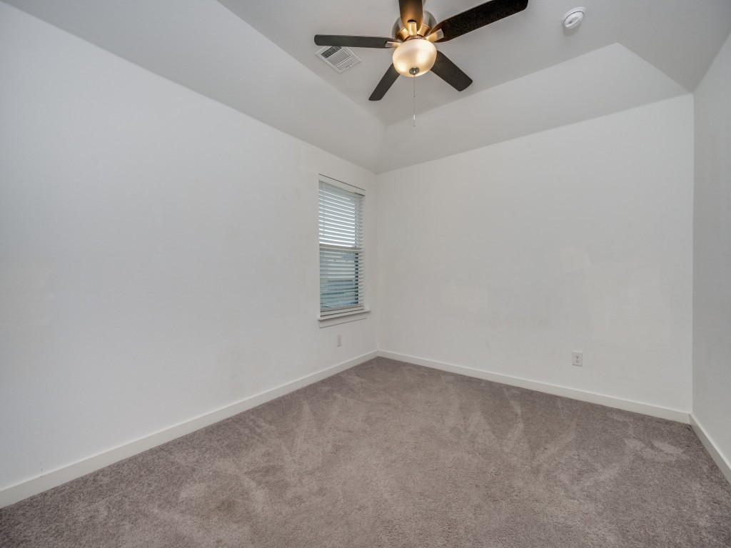 904 Pearl Place