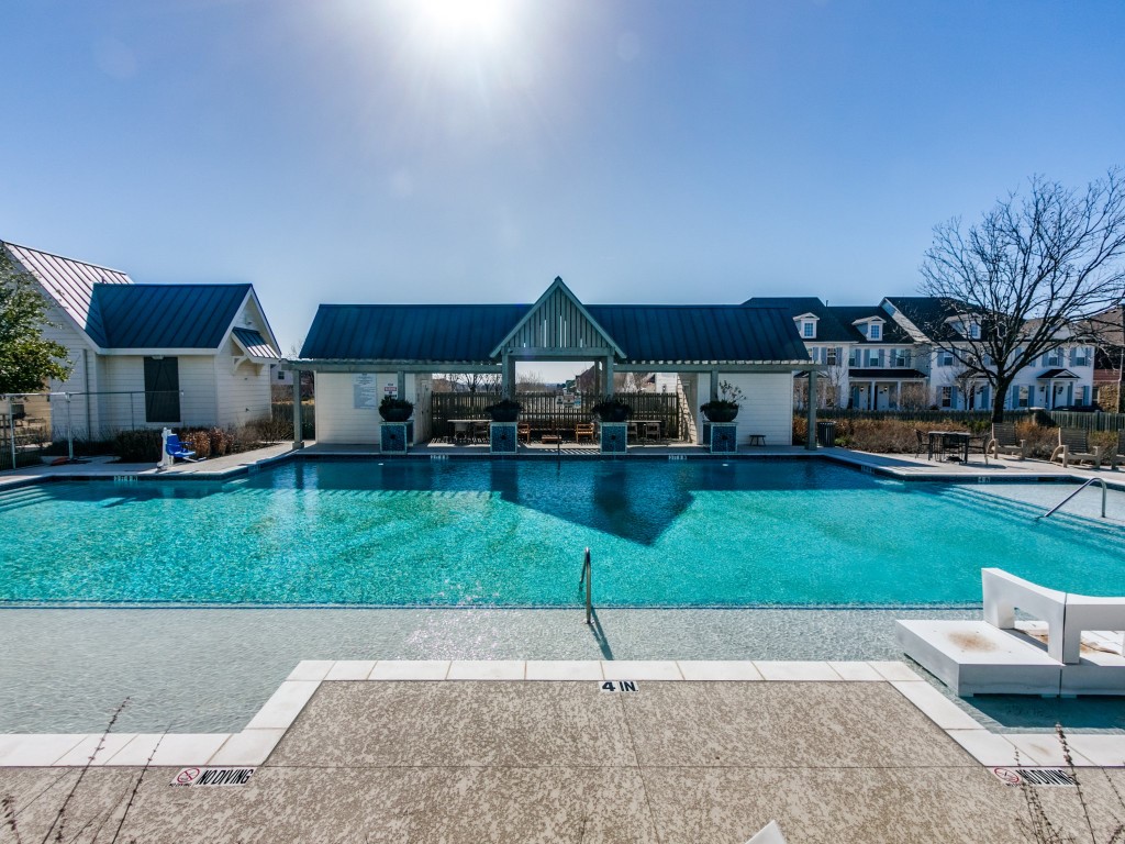 904 Pearl Place