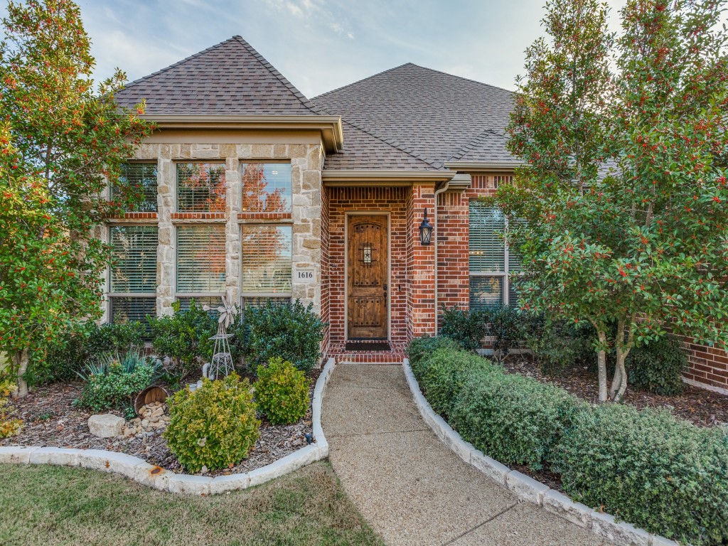 1616 Bearpath Way