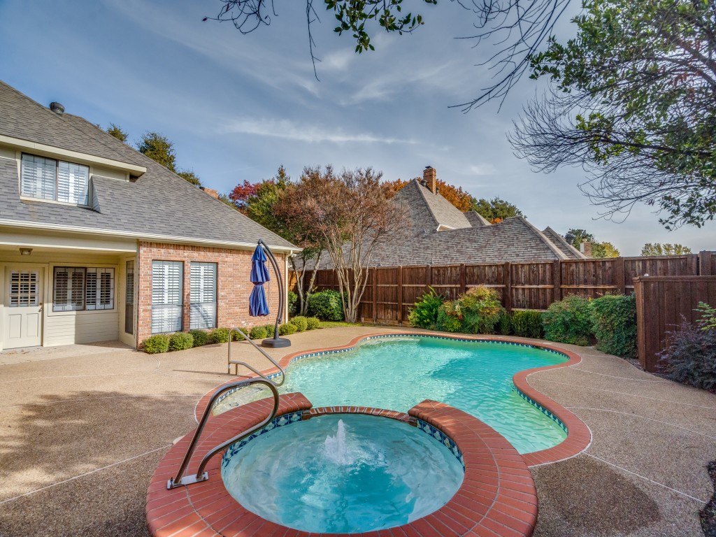 3412 Caleche Court