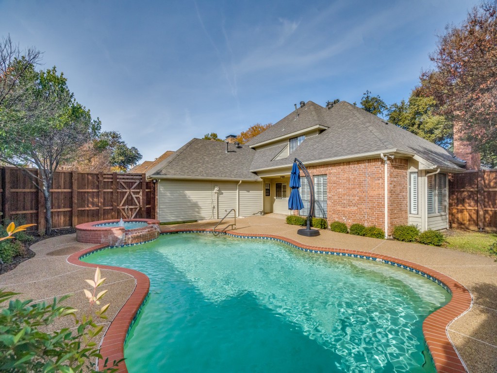 3412 Caleche Court
