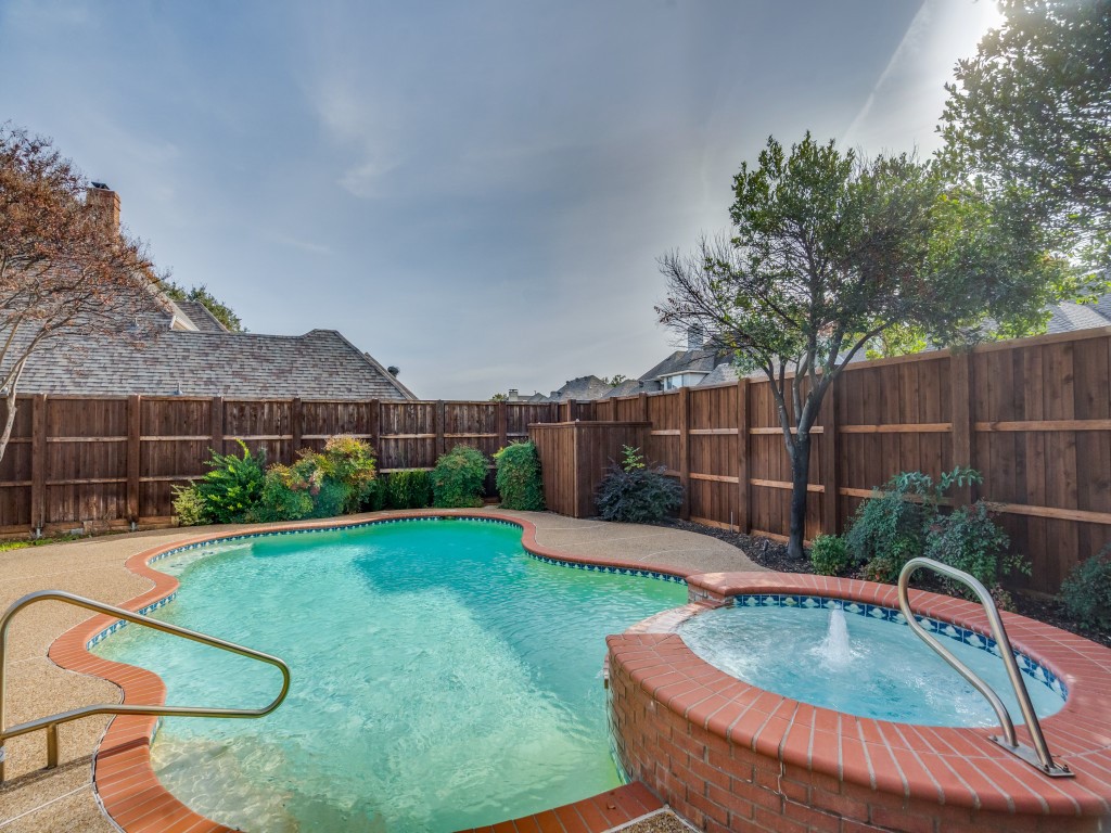 3412 Caleche Court