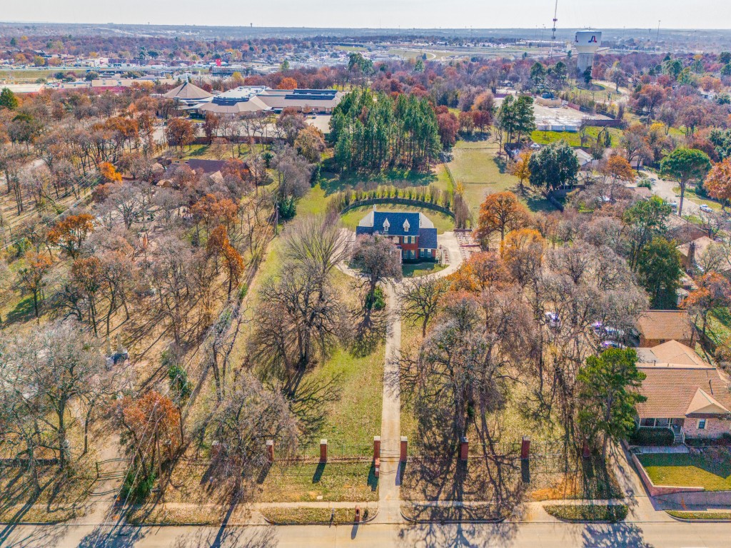 6114 W Pleasant Ridge Road