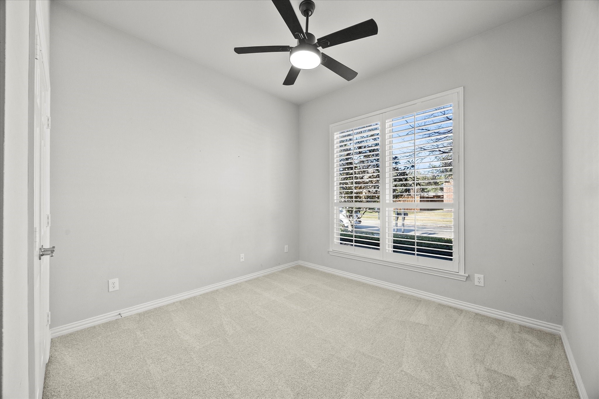 5087 Navajo Drive